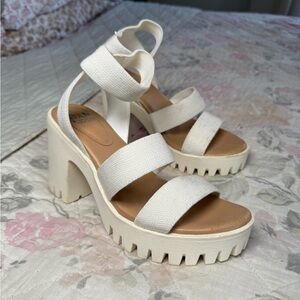 White Wedges 8.5